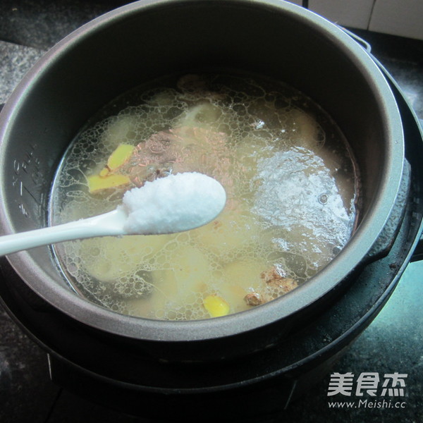 Lao Duck Stewed Lotus Root recipe