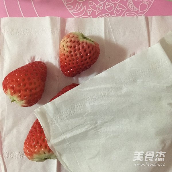 Purple Sweet Potato Strawberry Daifuku recipe