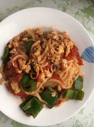 Stir-fried Noodles with Tomatoes and Eggs
