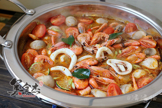 Arctic Shrimp Tom Yum Hot Pot recipe