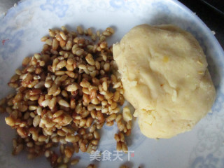 Momoyama Pine Nut Custard Mooncake recipe