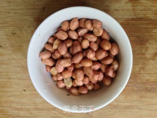 Peanut and Bean Pastry with Moss recipe