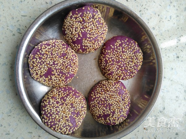 Sesame Purple Potato Cake recipe