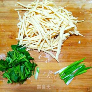 #妈妈的味#mixed with Dried Tofu Shreds recipe