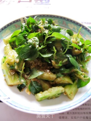 Summer is Not for Gold --- Nine-story Tower Cold Cucumber recipe