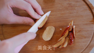 Stewed Sydney with Tremella and Rock Sugar recipe