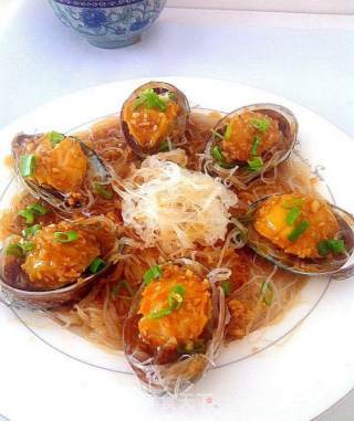 Steamed Abalone with Garlic recipe