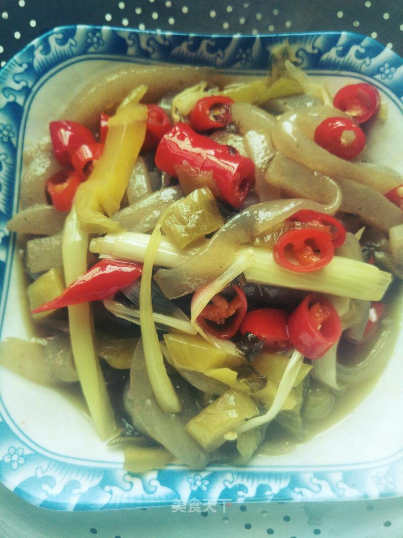 Fried Konjac Shreds with Pickled Cabbage recipe