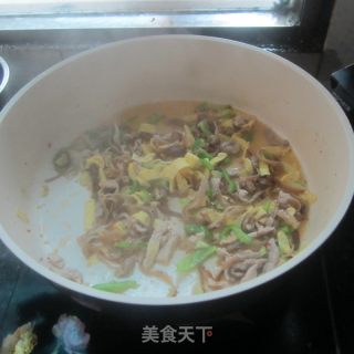 Shredded Eggs and Fungus recipe