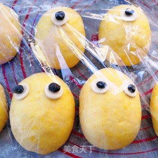 Little Yellow Man Bean Paste Bun recipe