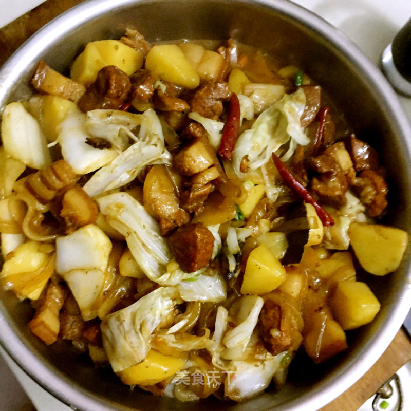 Stewed Vermicelli with Potatoes, Cabbage and Pork recipe