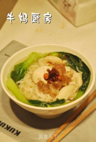 Beef Tendon Noodle Soup with Vegetables, Mushrooms and Mushrooms recipe