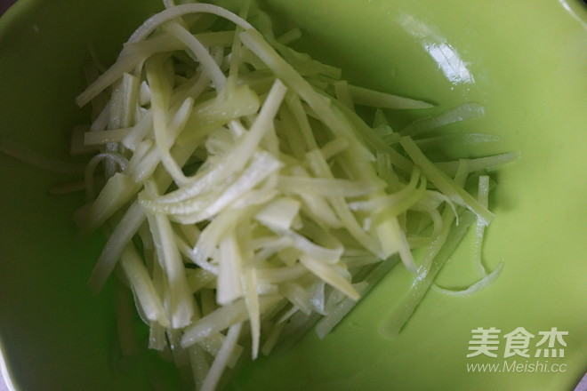 Ching Ming Spring Bamboo Shoots Fish-flavored Pork Shreds recipe