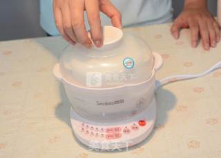 White Fungus and Lotus Seed Soup recipe
