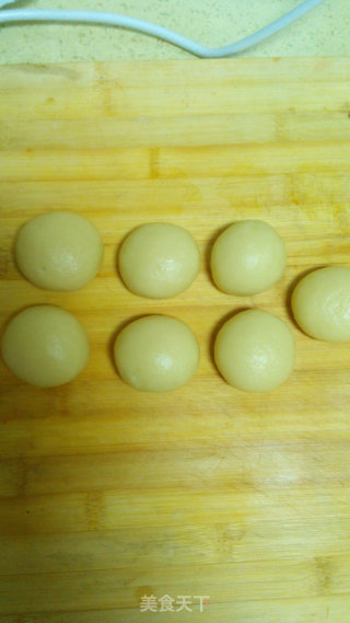 Meringue Five-core Moon Cakes recipe