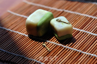 Mahjong Purple Sweet Potato Snowy Mooncake recipe