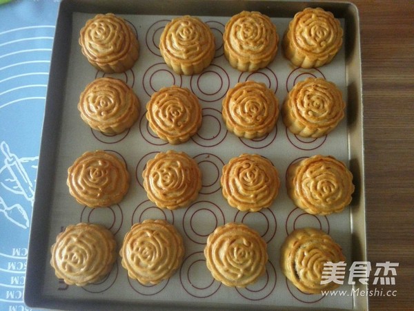 Moon Cakes ~ Date Paste Filling recipe