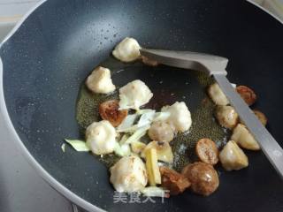 Cumin Sausage Fish Balls with Pleurotus Eryngii recipe