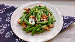 Stir-fried Sweet Beans with Shiitake Mushrooms recipe