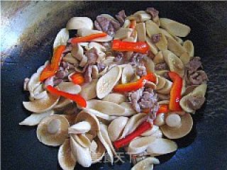 Stir-fried Crab Mushroom recipe