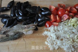 Delicious Mussels and Prawn Pasta (maccaroni)-mussels with Beer recipe