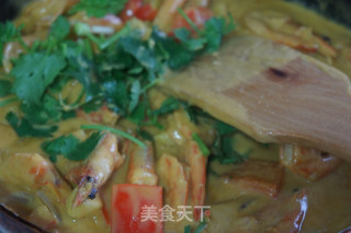 A Bowl of Good Sauce and Rice--thai-style Curry Shrimp recipe