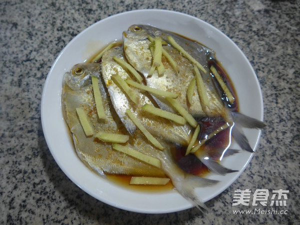 Steamed Pomfret recipe