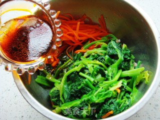 Sesame Oil Spinach Tower recipe