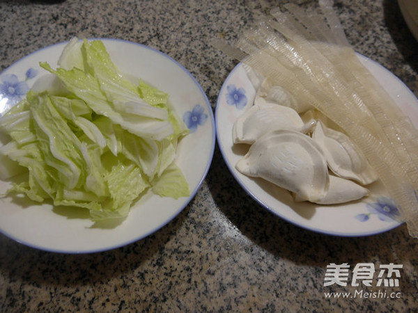 Boiled Dumplings with Cabbage Noodles recipe