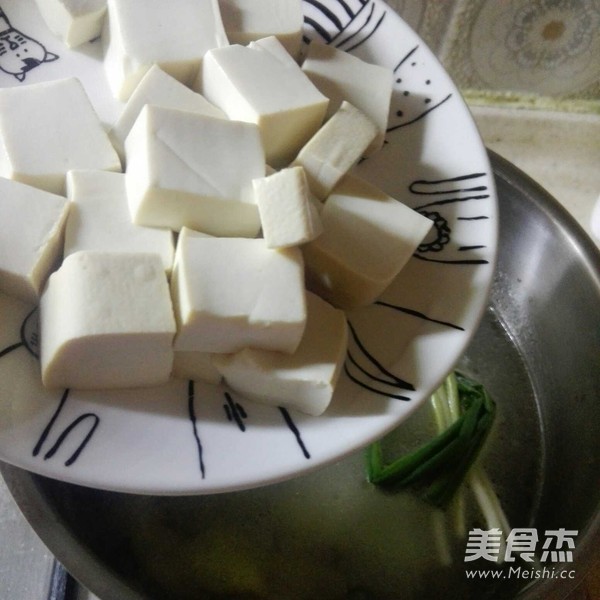 Perch Bone Tofu Soup recipe