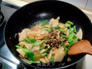 Fried Potato Chips with Soy Sauce recipe