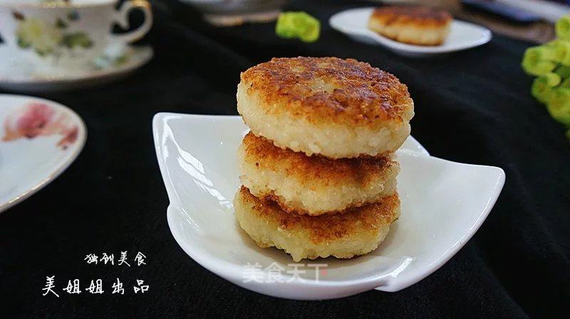 Glutinous Rice and Meat Pancakes