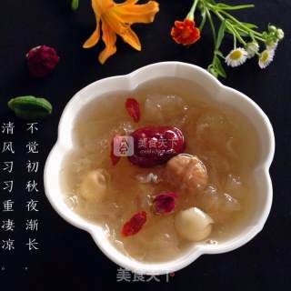 Saponin Rice, Fig and Tremella Soup recipe