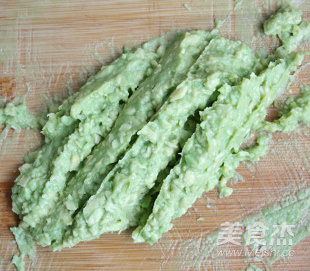 Pasta with Avocado and Shrimp recipe