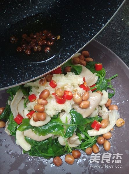 Xiuzhen Mushrooms in Cold Dried Chinese Vegetable recipe