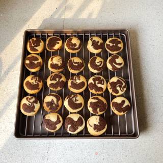 Crispy and Delicious-two-color Cookies recipe