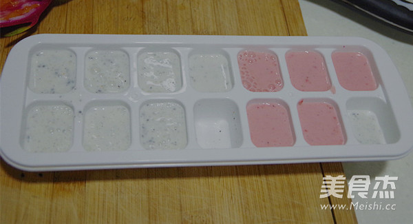 Homemade Yogurt and Fruit Popsicles recipe