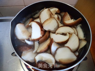 Stir-fried Beef with Fresh Mushrooms recipe