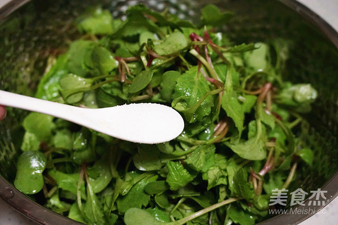 Cleverly Mixed Radish Seedlings recipe