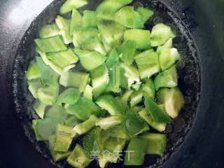 Stir-fried Pork with Green Pepper recipe