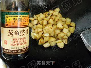 [sichuan Cuisine] Stir-fried Peppers and Small Potatoes recipe