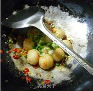 Stir-fried Small Fish Balls with Chopped Pepper recipe