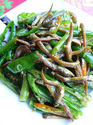 Stir-fried Dried Fish with Green Pepper
