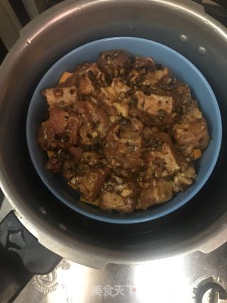 Pumpkin Steamed Spare Ribs recipe