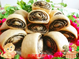 Pumpkin Roll with Black Sesame recipe