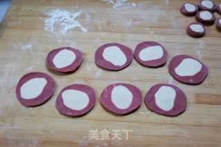 Prosperous, Happy Events Again and Again-lotus Vegetable Red Skirt Dumplings recipe