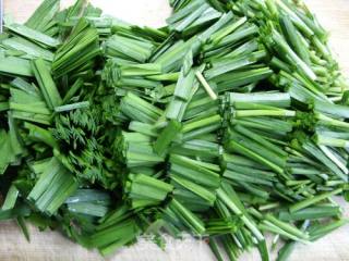 Strong Hometown Flavor-----------stir-fried Shrimp Skin with Chives recipe