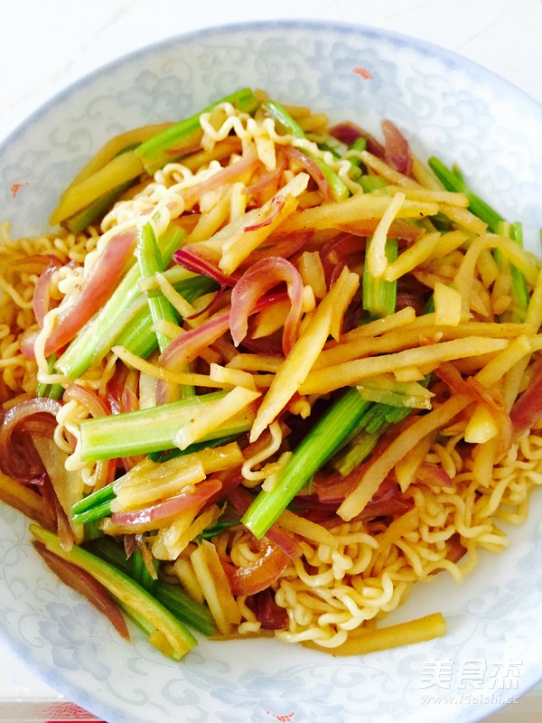 Fried Instant Noodles recipe