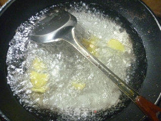 Fried Squid with Dried Plums, Green Peppers recipe