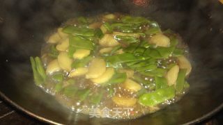 Fried Potatoes with Sword Beans recipe